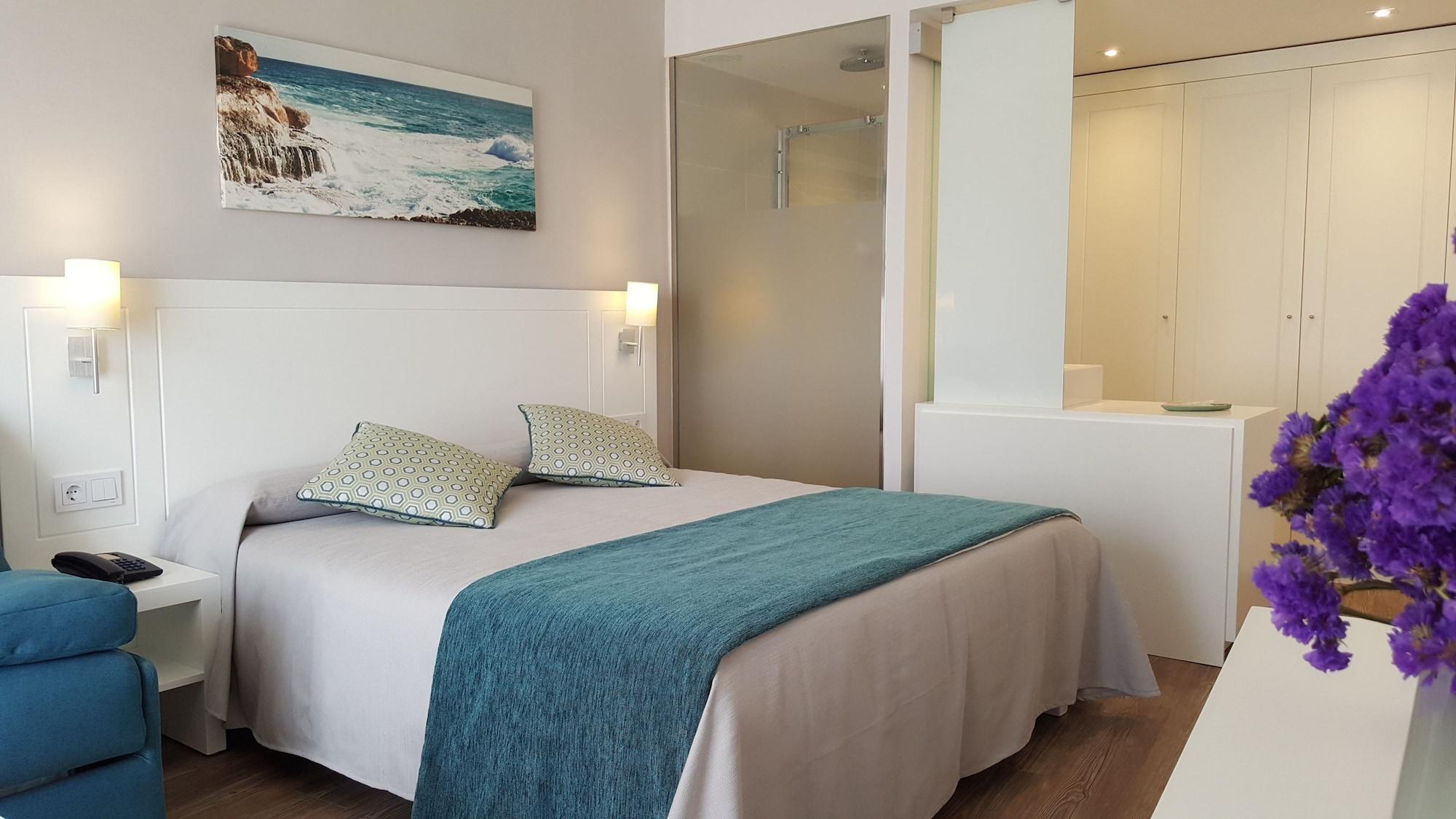 Hotel Pinos Playa 3*